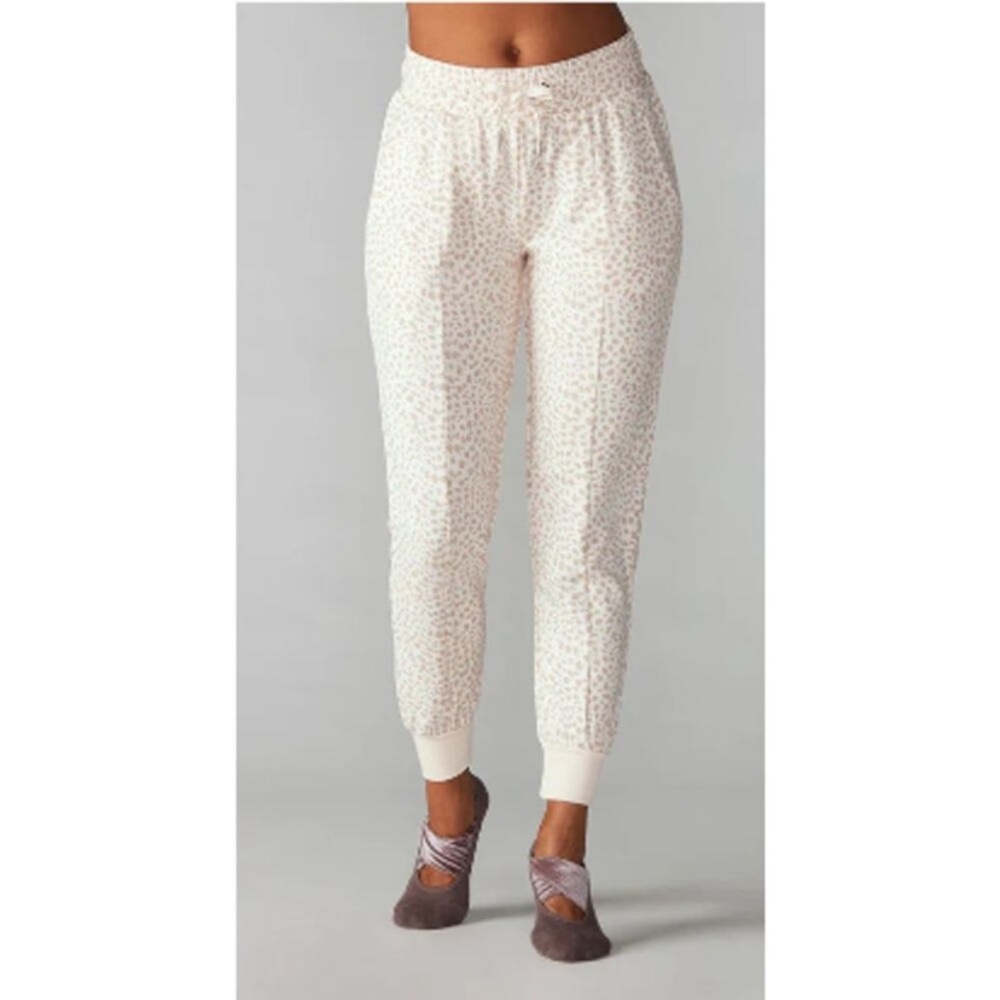 $85 Tavi Cozy Joggers in Dune Lynx, NWT